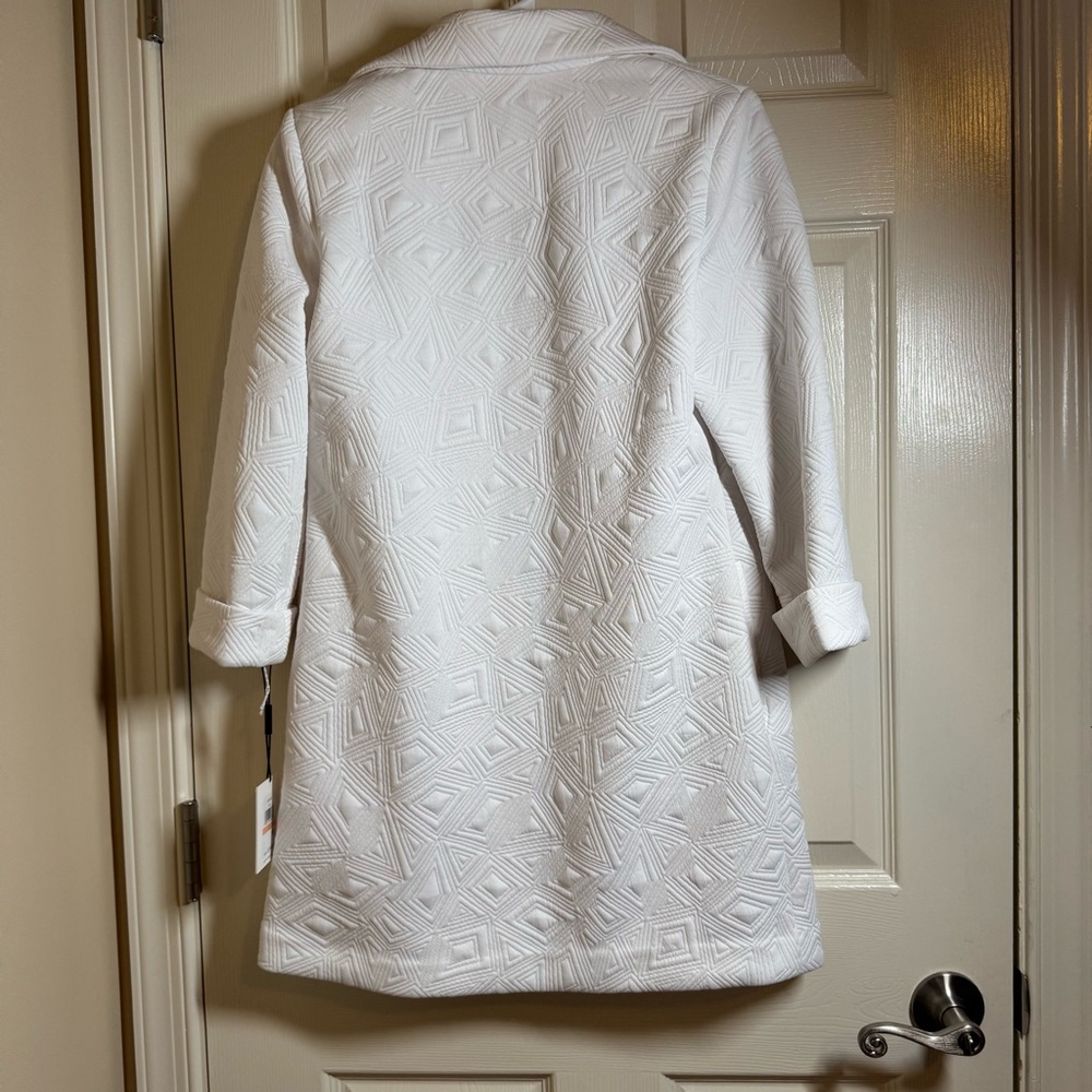 Calvin Klein Suits Women's White
Textured Open Front Blazer Jacket Size
2 - Picture 6 of 8